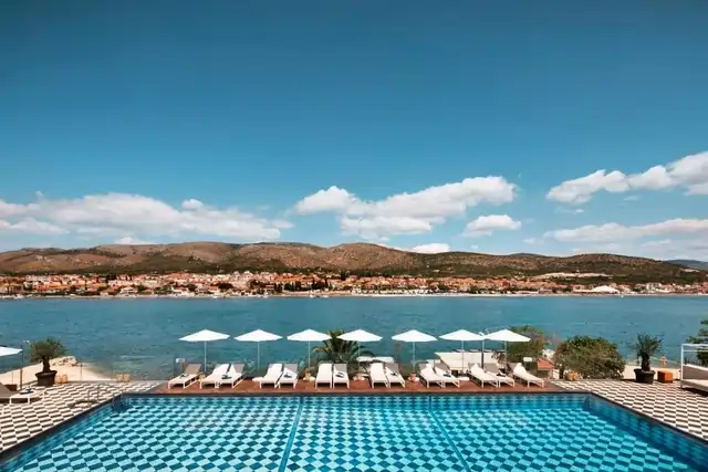 Monio-Weddings-Beach-House-Croatia-alternative