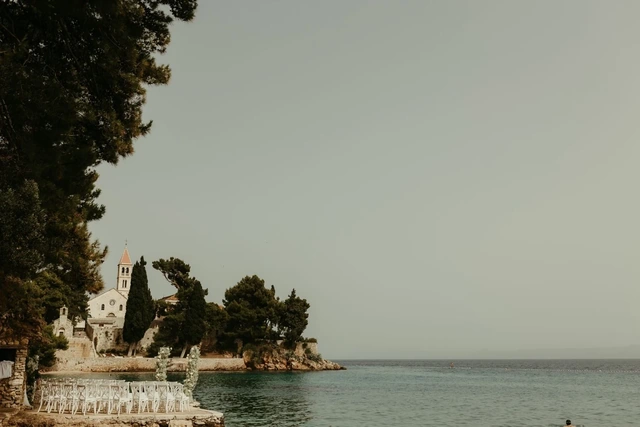 Monio-Weddings-Fishery-Hut-Main