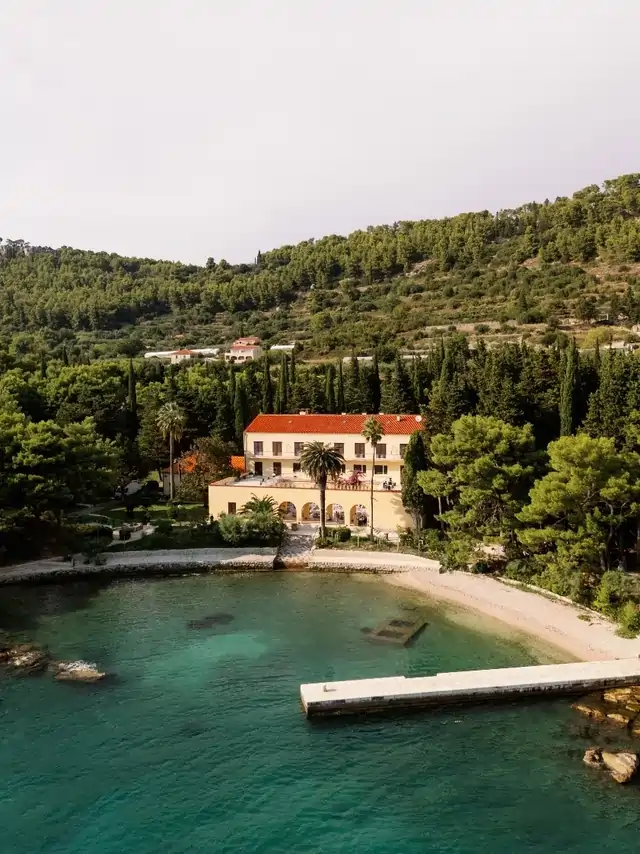 Monio Weddings Villa Dalmatia Location on the beautiful Adriatic beach