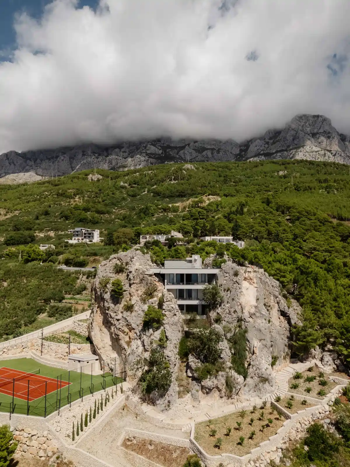 Monio-Weddings-Villa-Kyku